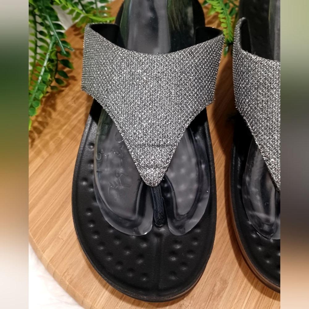 Aerothotic Womensilver Glitter Metalluc Flip Flop Platform Thong Sandals Sz 8.5 - Picture 2 of 12